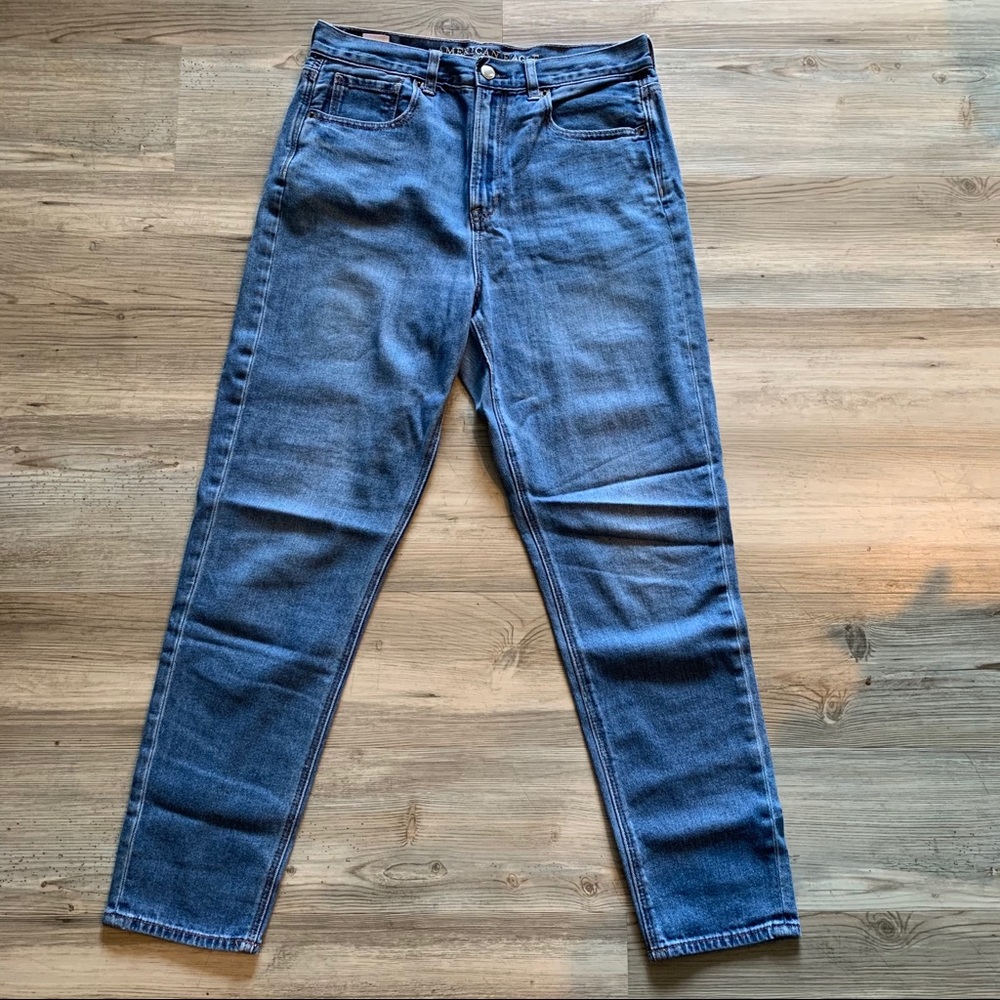 American Eagle Mom Jeans